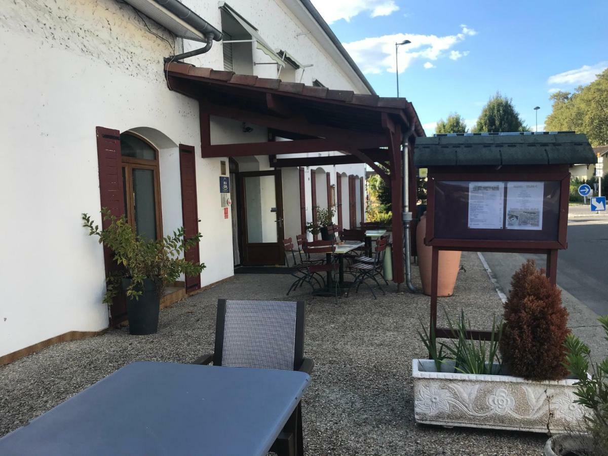 Au Feu De Bois Hotel Amou Exterior foto